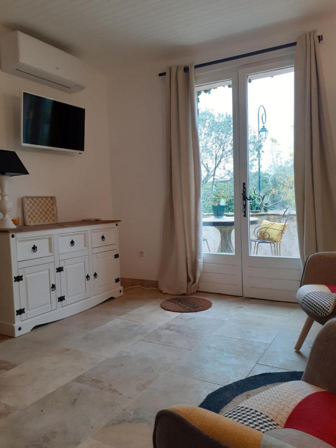La Sapiniere -Chambres Climatisees Buisson エクステリア 写真